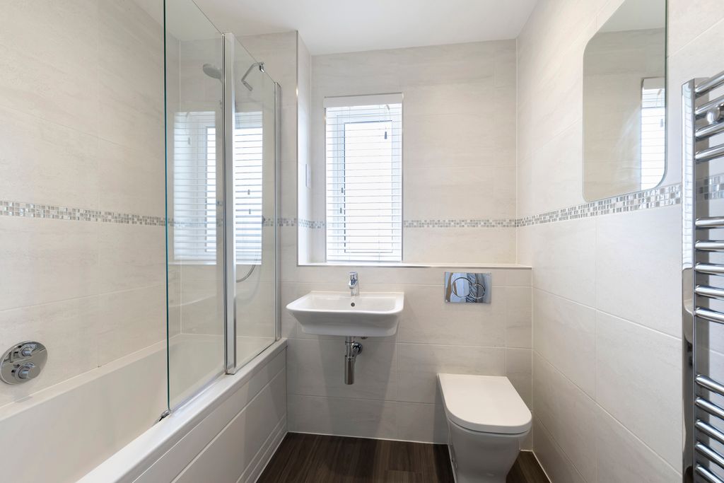 Additional image 9 of 2 bed flat to rentFishers Lane, Cheltenham GL52