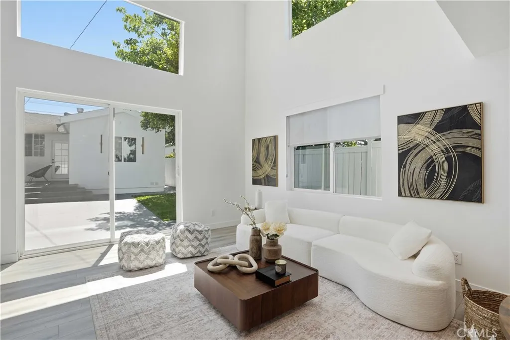 Additional image 37 of 17721 Burbank Blvd, Encino, CA 91316