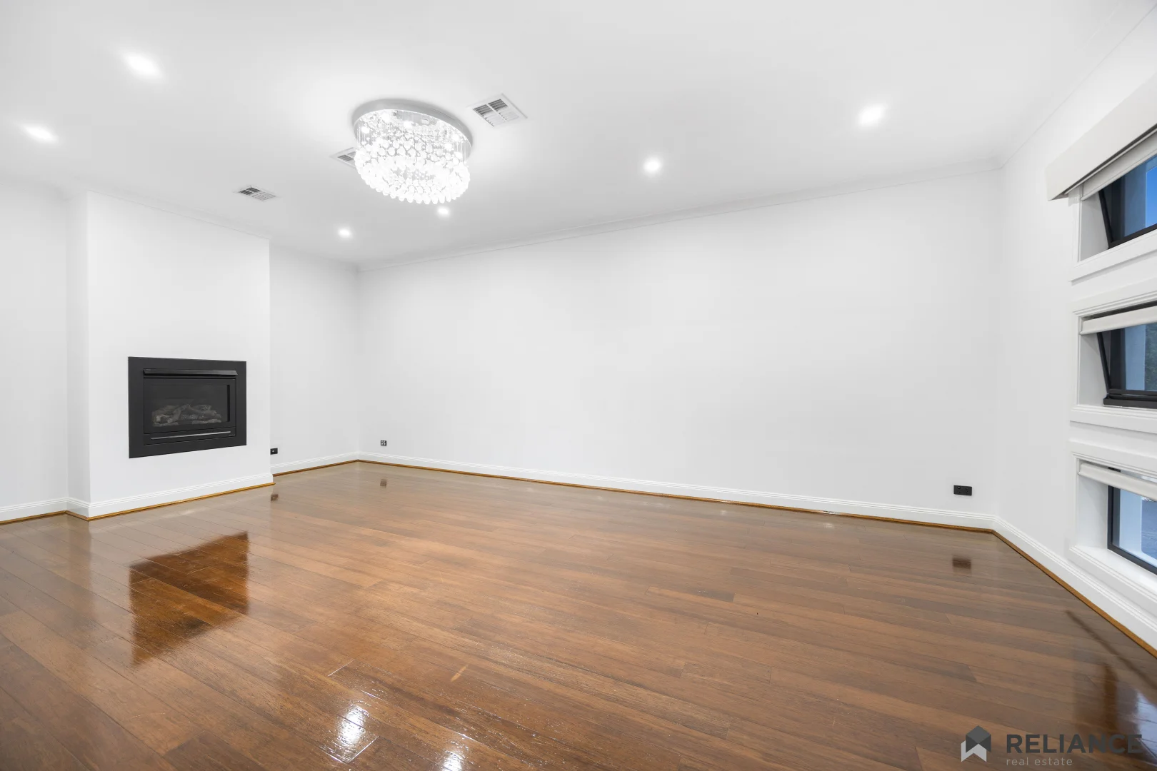 Additional image 11 of 8 Hanson Court, Taylors Lakes VIC 3038