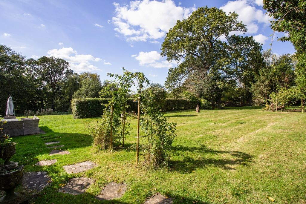 Additional image 14 of 5 bed detached house to rentRusper Road, Newdigate, Dorking RH5