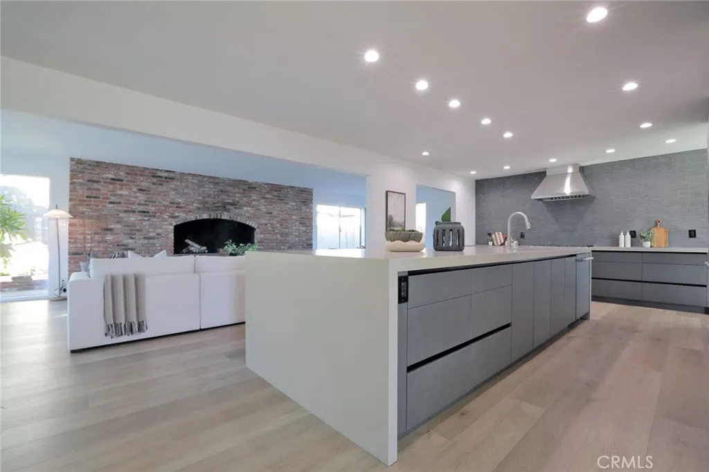 Additional image 3 of 418 E Bay Street, Costa Mesa, CA 92627