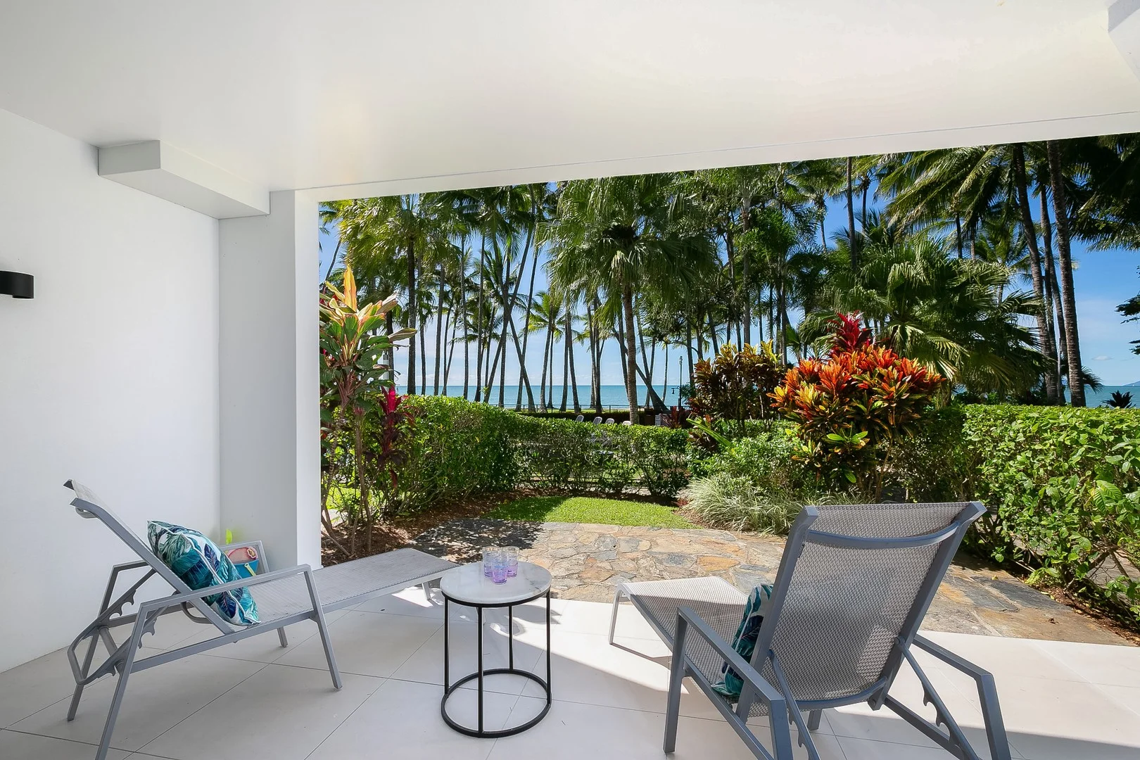 21/1-9 Veivers Road, Palm Cove QLD 4879
