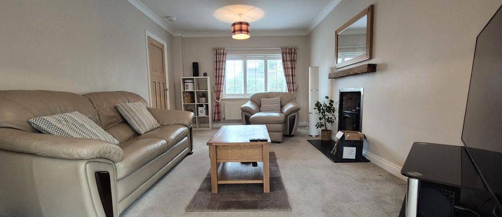 Additional image 4 of 4 bed detached house to rentLingen Avenue, Hereford HR1