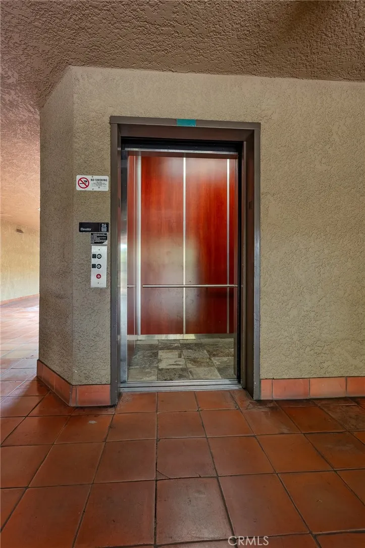 Additional image 59 of 221 S Oak Knoll Avenue Unit 202, Pasadena, CA 91101