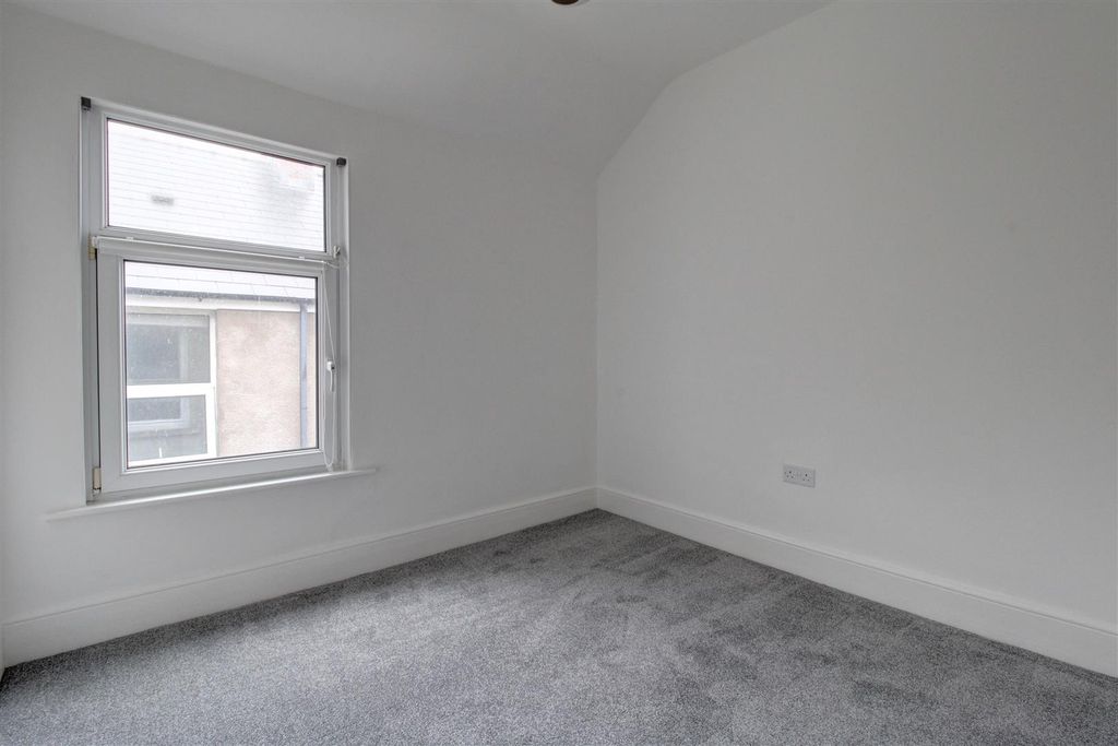 Additional image 7 of 2 bed flat to rentTynewydd Road, Barry CF62