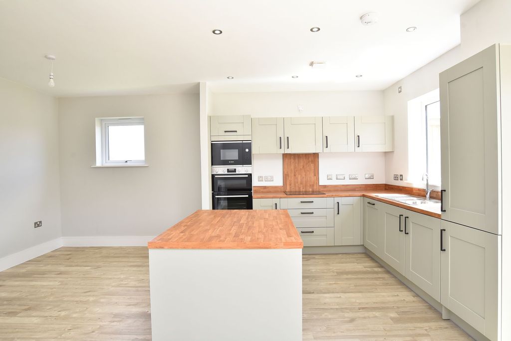 Additional image 8 of 4 bed detached house to rentLangsett Grove, Harrogate HG3