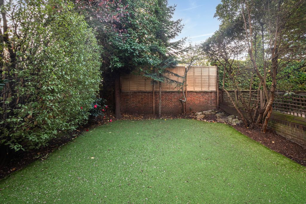 Additional image 18 of 5 bed detached house to rentThe Marlowes, St Johns Wood, London NW8