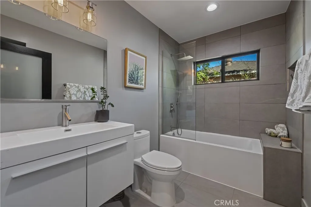 Additional image 71 of 17929 Martha Street, Encino, CA 91316