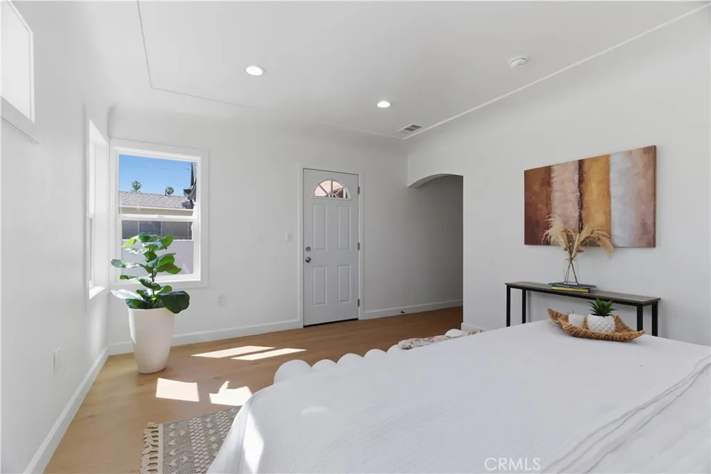 Additional image 109 of 3972 Hubert Avenue, Los Angeles, CA 90008