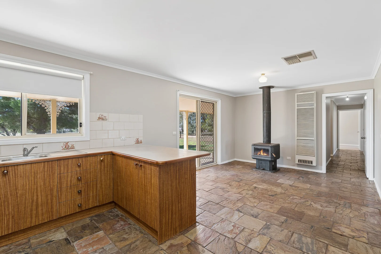 Additional image 8 of 80 Derricks Road, Temora NSW 2666