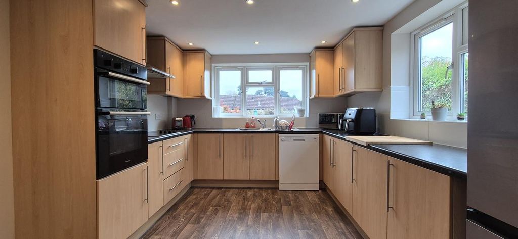 Additional image 6 of 4 bed detached house to rentLingen Avenue, Hereford HR1
