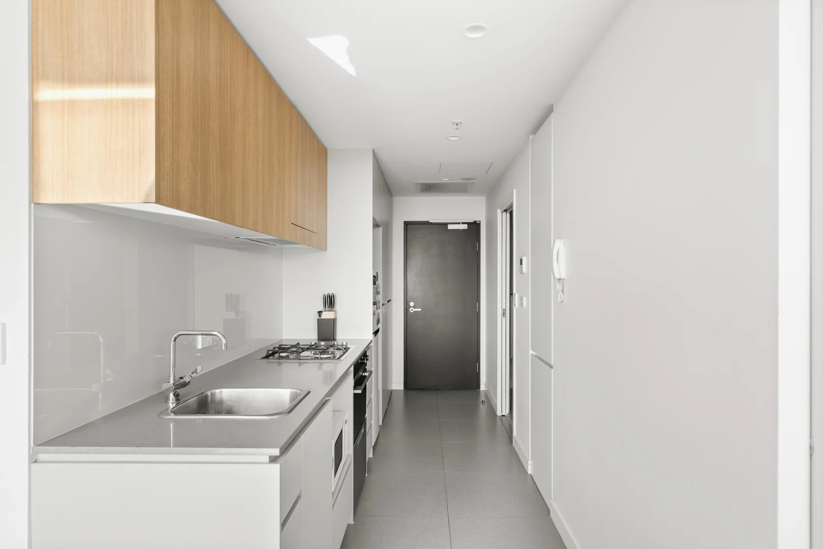 Additional image 5 of 912/75 Shortland Esplanade, Newcastle NSW 2300