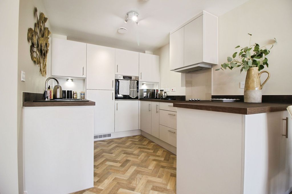 Additional image 5 of 1 bed flat to rentPeglars Way, Swindon SN1