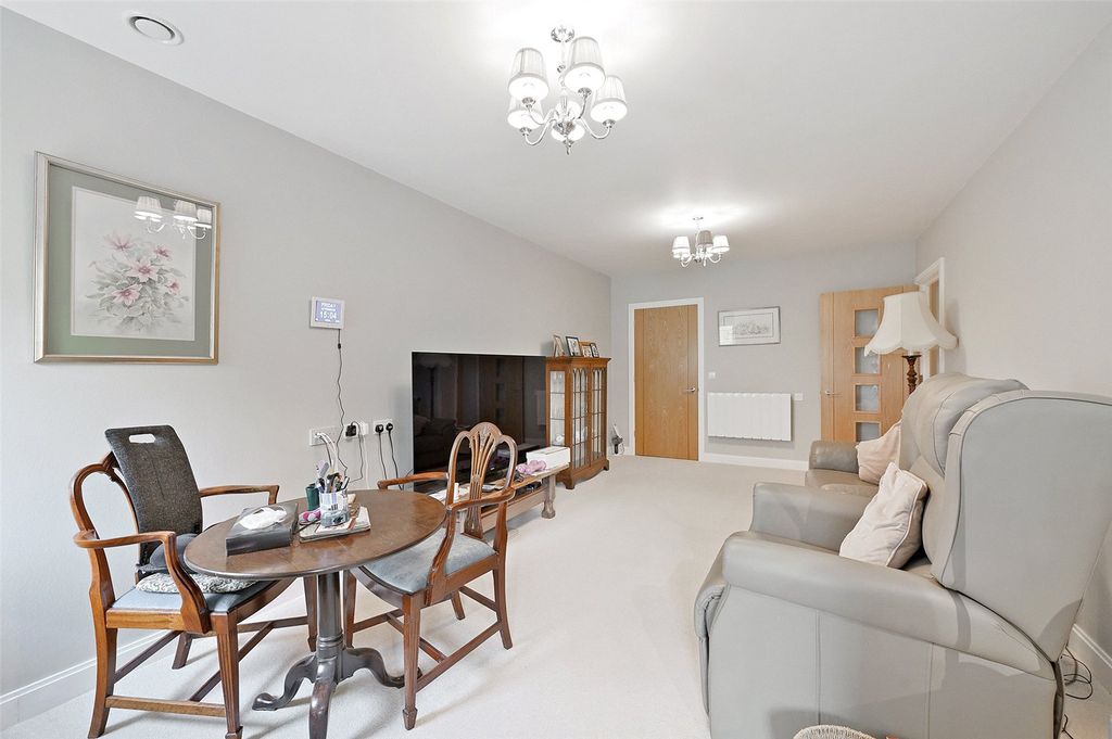 Additional image 7 of 2 bed flat to rentFosseway, Stow On The Wold, Cheltenham, Gloucestershire GL54