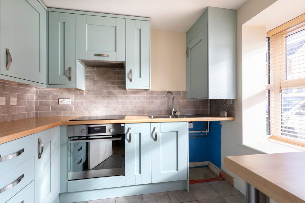 2 bed terraced house to rentDodington Close, Gloucester GL4 photo 3