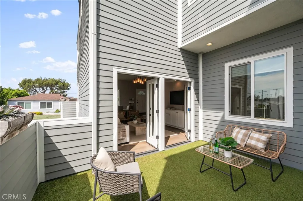 Additional image 50 of 1300 12th Street Unit E, Manhattan Beach, CA 90266