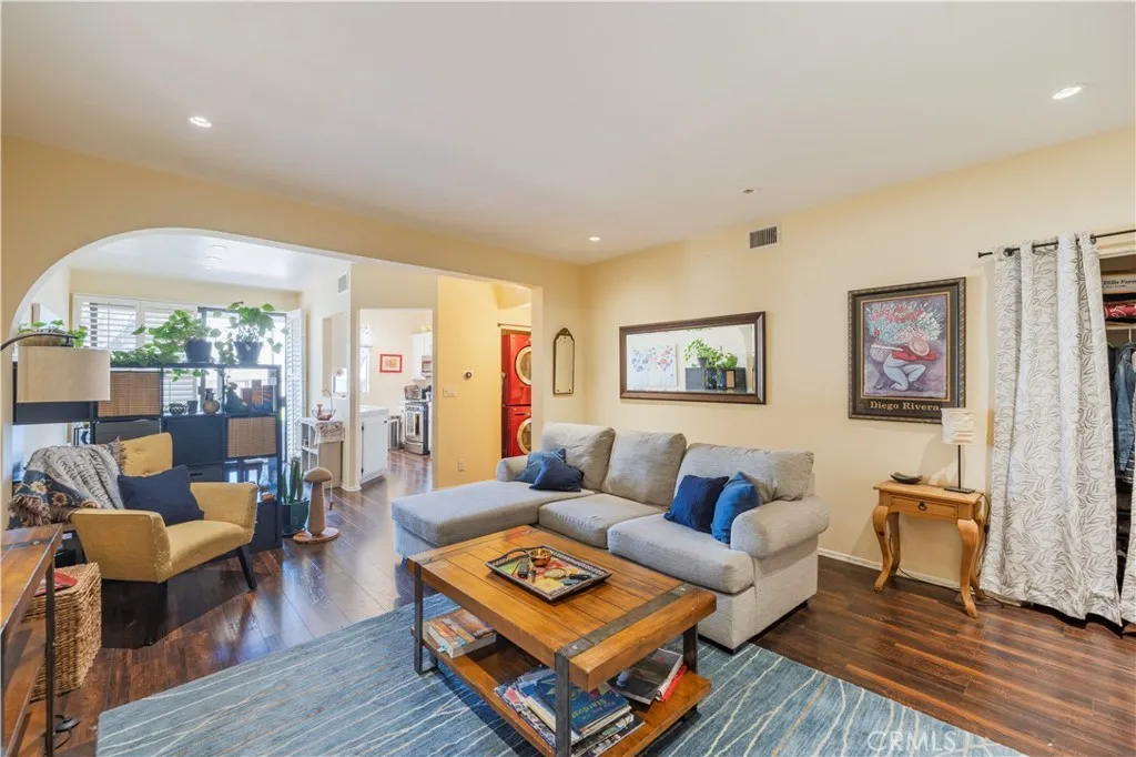 Additional image 2 of 7211 Cozycroft Ave Unit 32, Winnetka, CA 91306