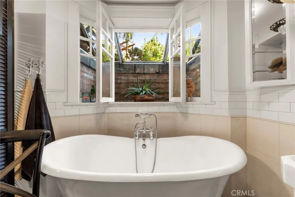 Additional image 35 of 628 W 10th Street, Long Beach, CA 90813