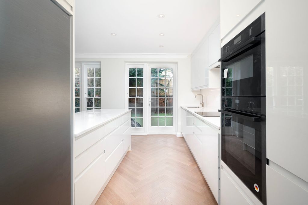 Additional image 5 of 5 bed detached house to rentThe Marlowes, St Johns Wood, London NW8