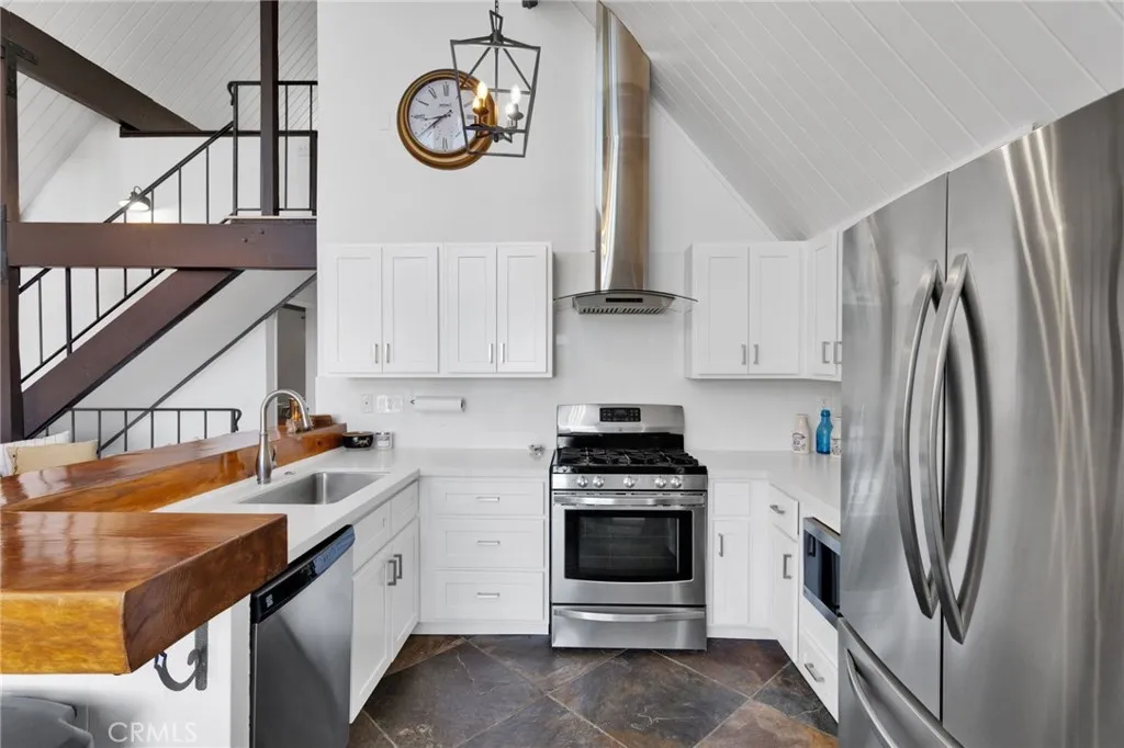 Additional image 18 of 28919 Palisades Dr, Lake Arrowhead, CA 92352