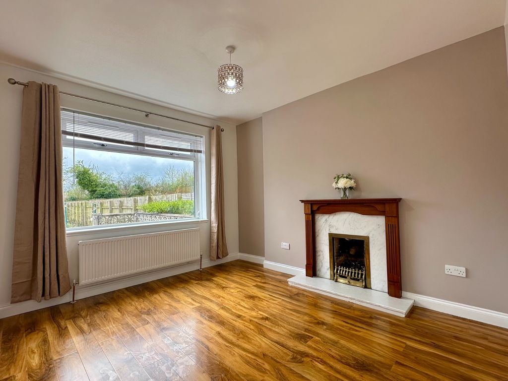 Additional image 2 of 4 bed semi-detached house to rentRockmount Ave, Thornliebank, Glasgow G46