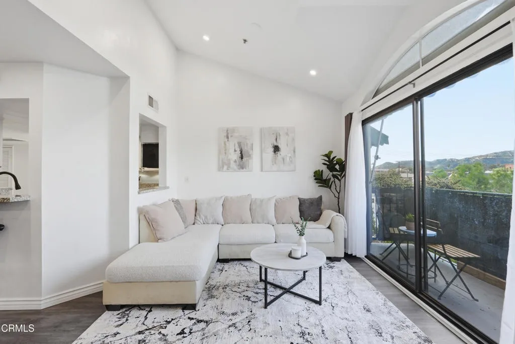Additional image 5 of 450 W Dryden Street Unit 303, Glendale, CA 91202