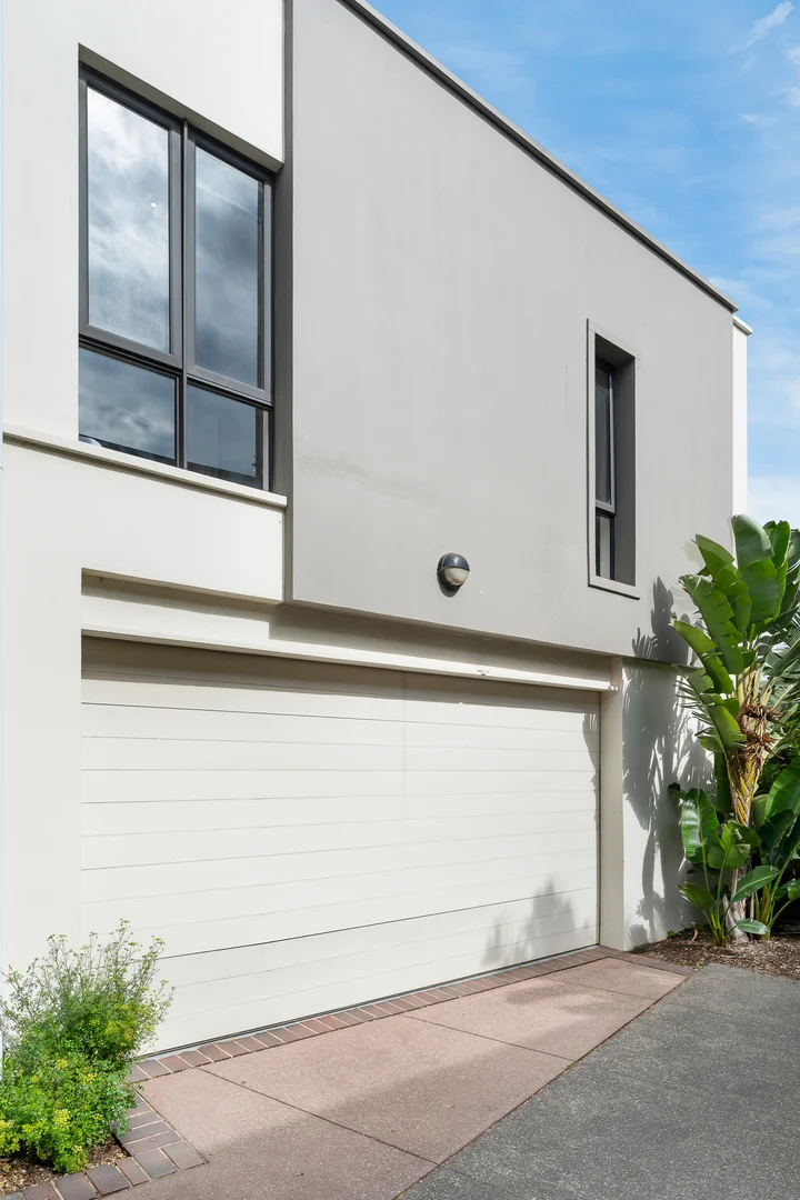 Additional image 16 of 128 Beach Street, Port Melbourne VIC 3207