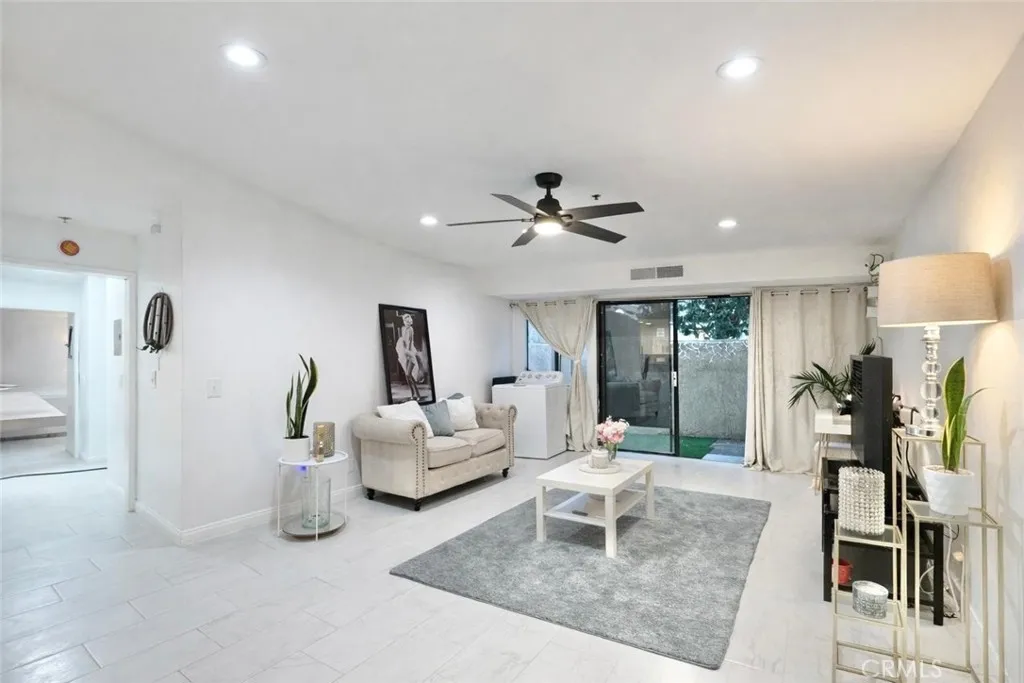 Additional image 7 of 700 W 3rd Street Unit A104, Santa Ana, CA 92701