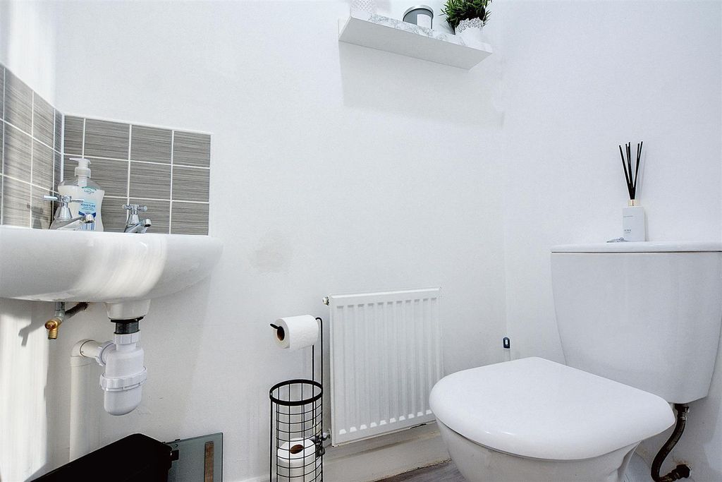 Additional image 13 of 2 bed semi-detached house to rentPadley Close, Bulwell, Nottingham NG6