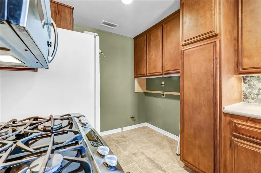 Additional image 38 of 626 W Martinshire St, Carson, CA 90745