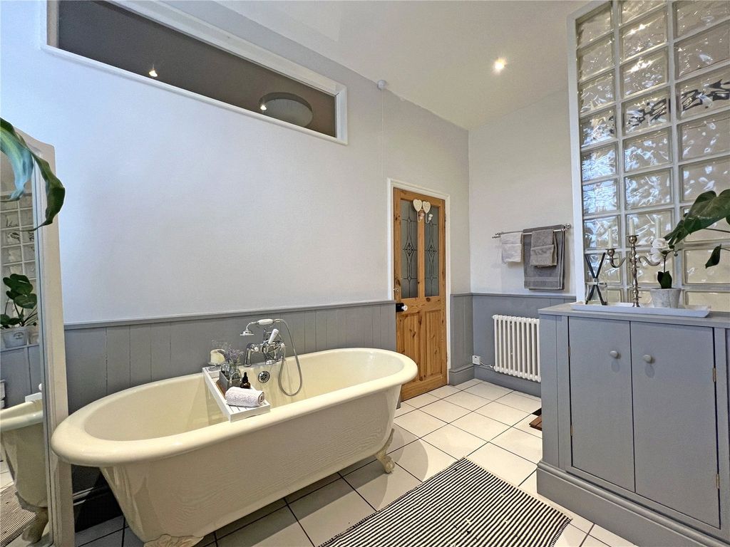 Additional image 8 of 3 bed flat to rentHigh Street, Madeley, Telford, Shropshire TF7