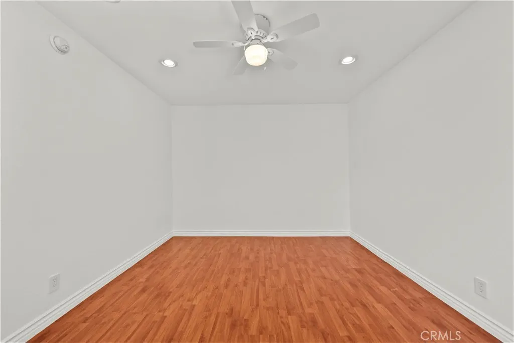 Additional image 27 of 22117 Burbank Blvd Unit 5, Woodland Hills, CA 91367