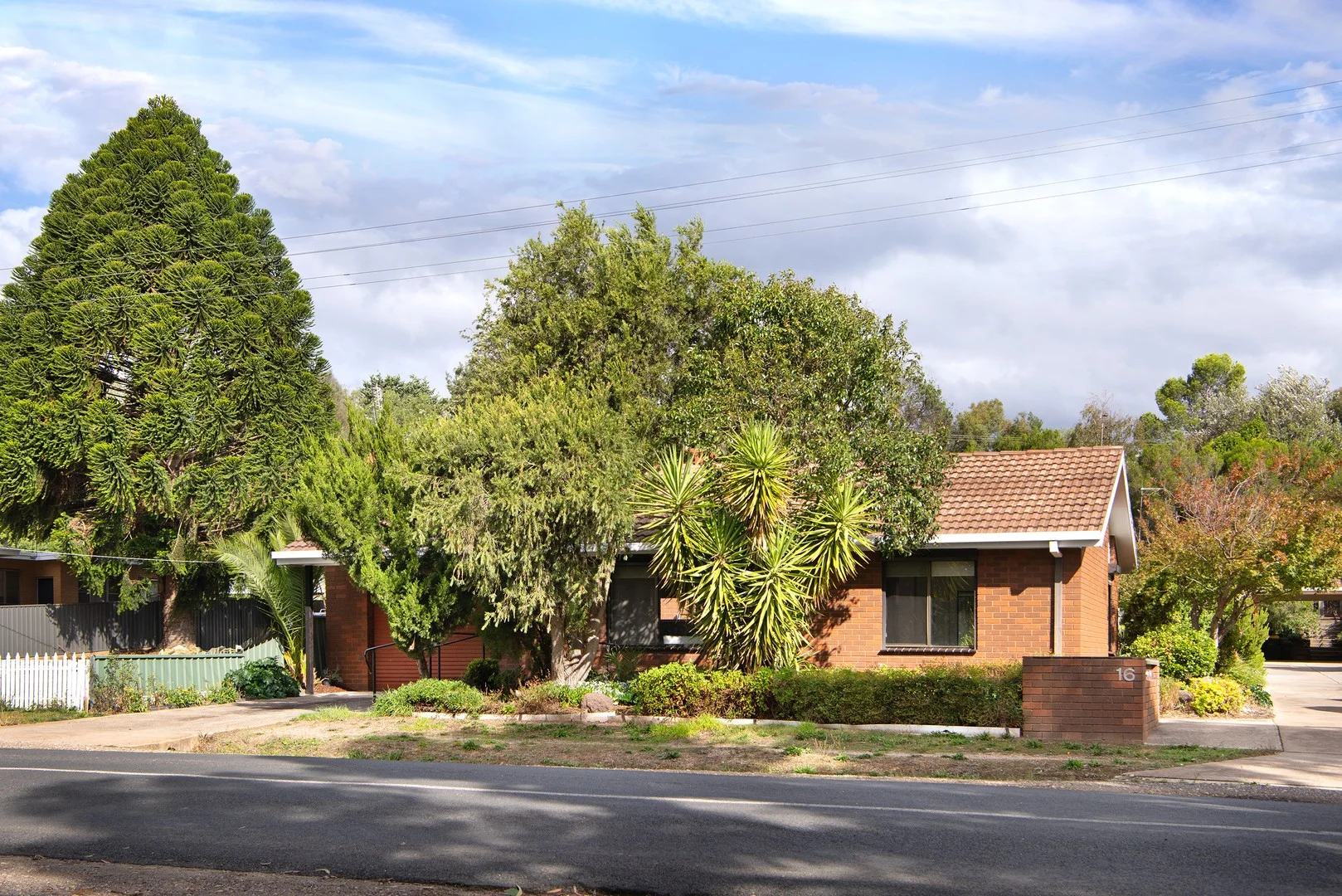 1/16 Greenhill Avenue, Castlemaine VIC 3450