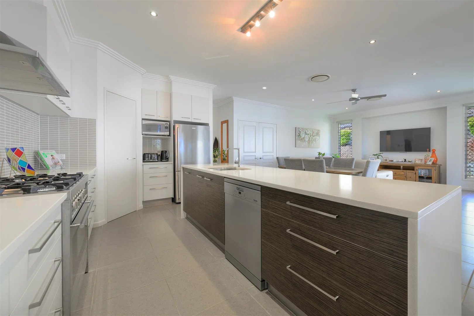 Additional image 3 of 2A Southern Cross Close, Telina QLD 4680