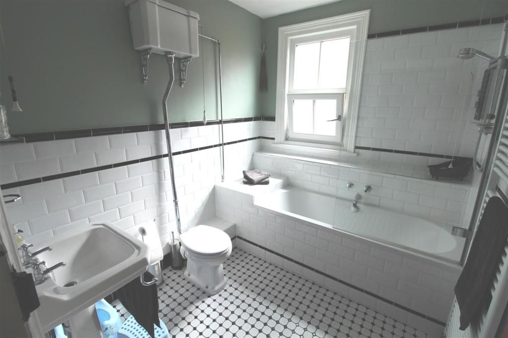 Additional image 11 of 4 bed town house to rentAbbey Road, Grimsby DN32