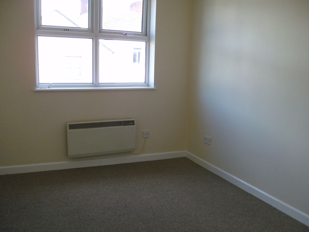 Additional image 4 of 2 bed flat to rentSt. John Street, Bridgwater TA6