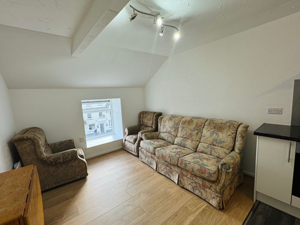 Additional image 3 of 1 bed flat to rentLammas Street, Carmarthen SA31