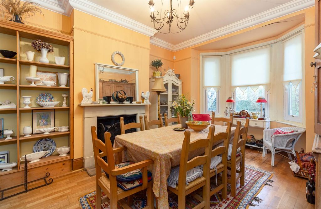 Additional image 3 of 5 bed property for saleBonchurch, Isle Of Wight PO38