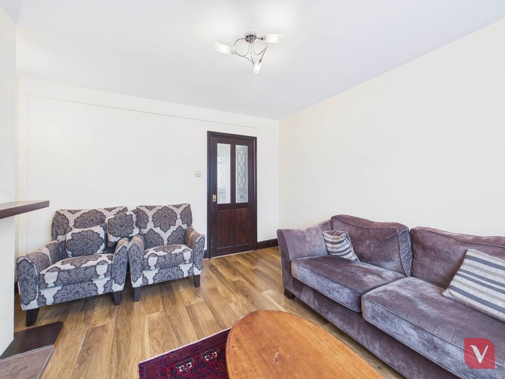 Additional image 4 of 3 bed end terrace house to rentPoynters Road, Luton LU4