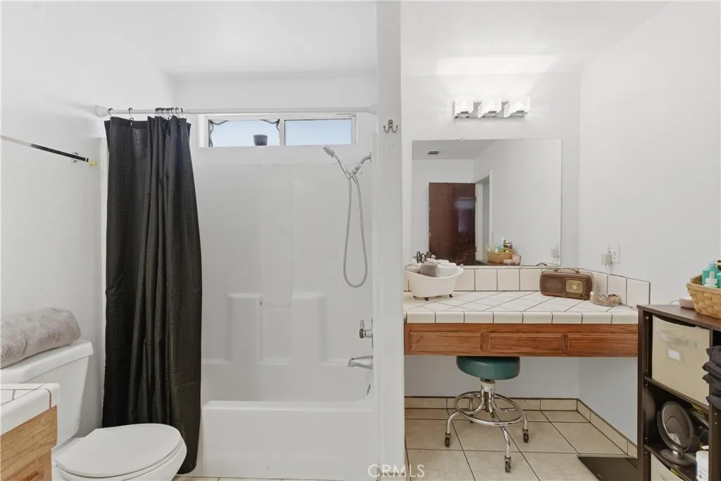Additional image 40 of 381 B St, Arvin, CA 93203