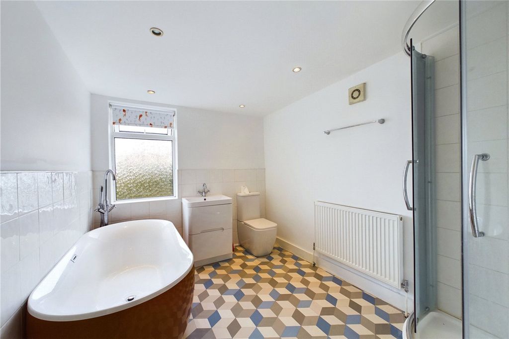 Additional image 11 of 2 bed terraced house to rentHambridge Road, Newbury, Berkshire RG14
