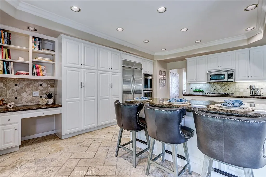 Additional image 77 of 2101 Lynngrove Dr, Manhattan Beach, CA 90266