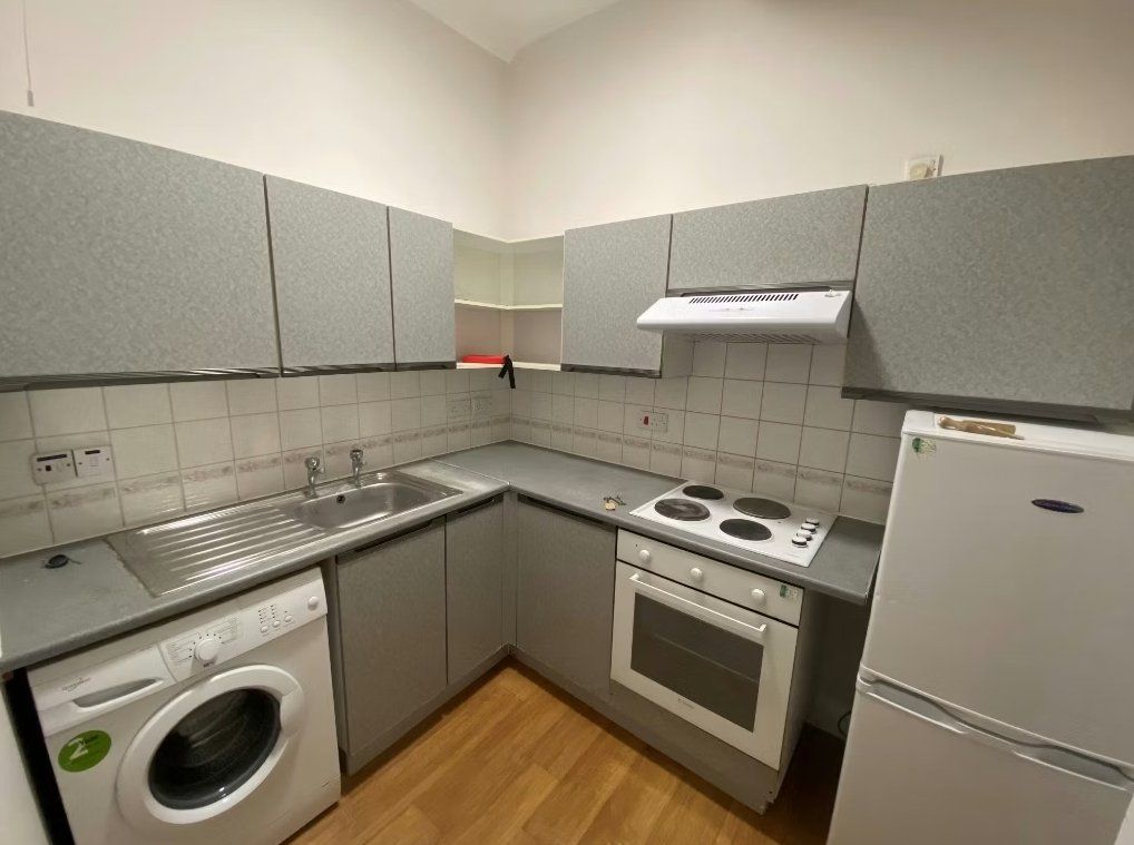 Additional image 3 of 3 bed detached house to rentCaledonian Place, Edinburgh, Midlothian EH11