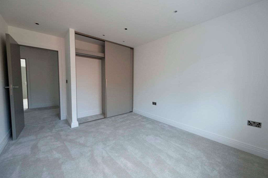 Additional image 8 of 3 bed semi-detached house to rentWinter Place, Crowborough TN6