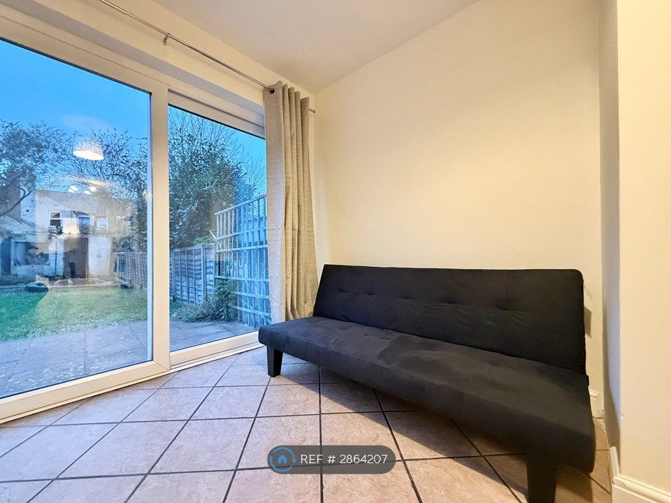 Additional image 8 of 2 bed semi-detached house to rentFoxhall Road, Ipswich IP3