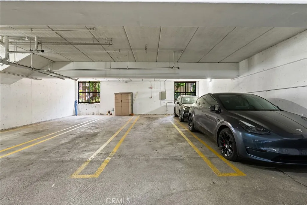 Additional image 110 of 1742 S Bentley Avenue Unit 201, Los Angeles, CA 90025