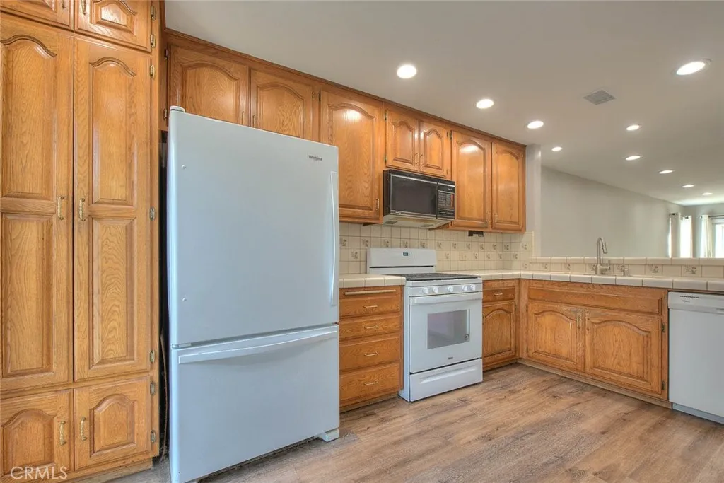 Additional image 25 of 700 E Lake Drive E Unit 7, Orange, CA 92866