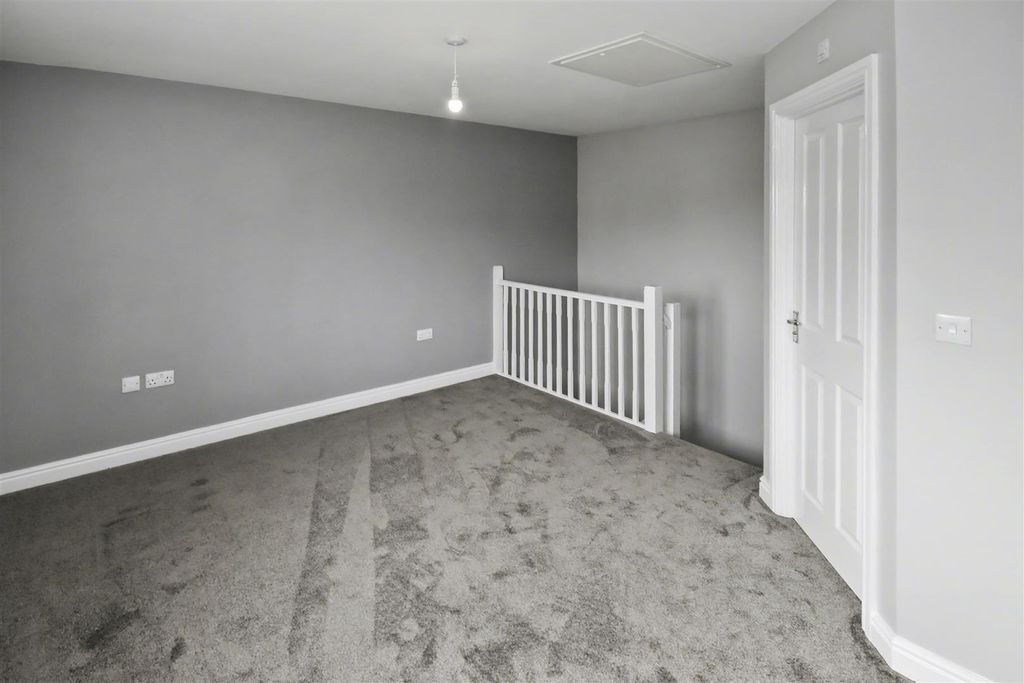Additional image 10 of 1 bed semi-detached house to rentRedwing Place, Corby NN17