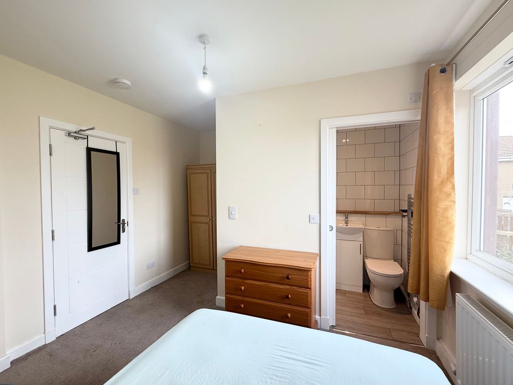 Additional image 6 of 4 bed terraced house to rentMingulay Street, Glasgow G22