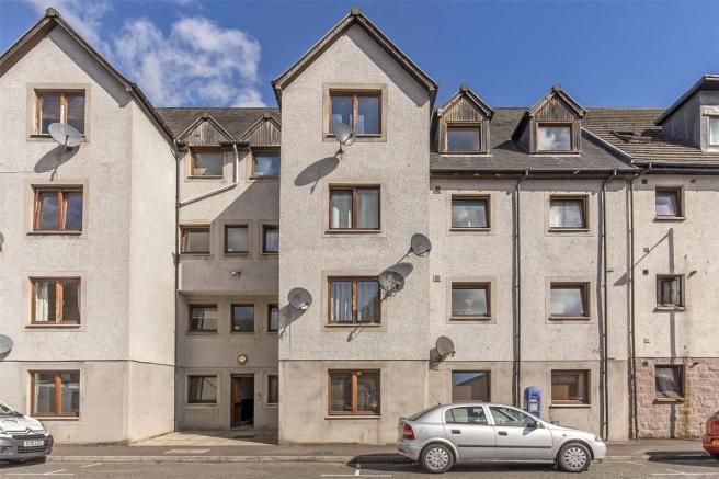 2 bed flat to rentKings Court, South William St, Perth PH2